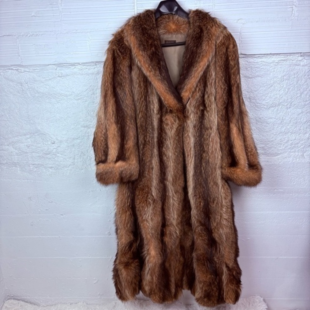 Luxurious Brown long real Fur Coat size 8